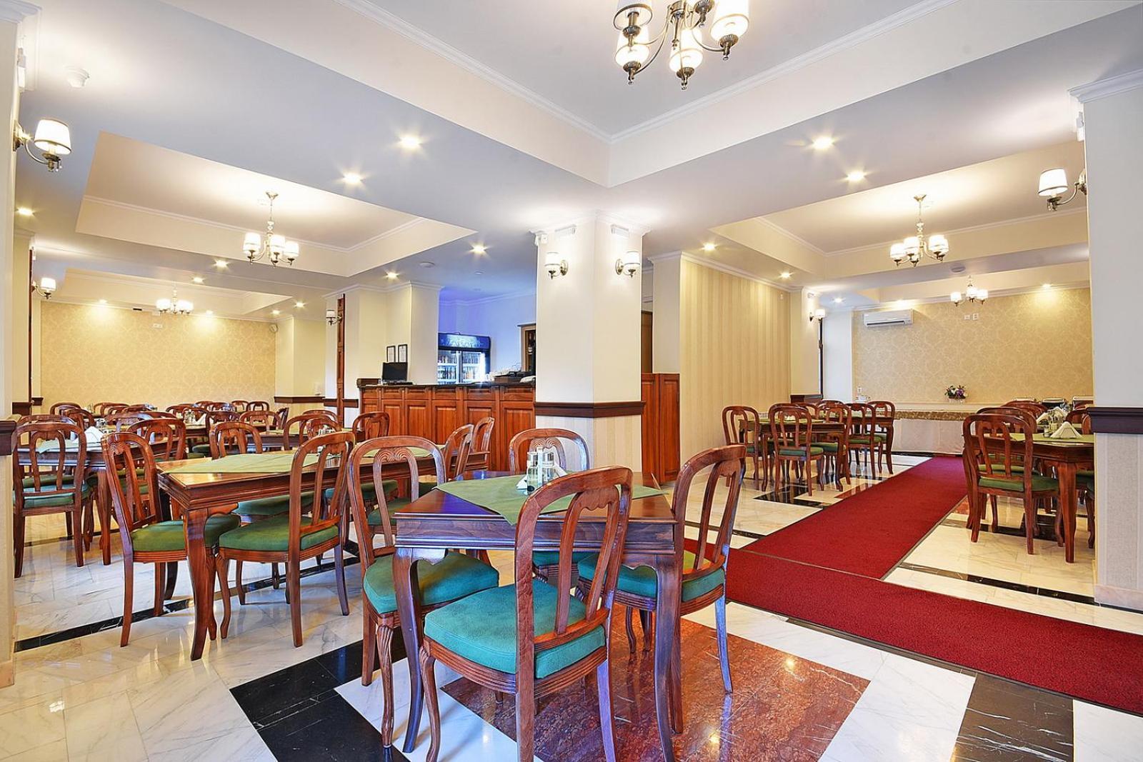 Hotel Moldavia Slanic Moldova Exterior photo